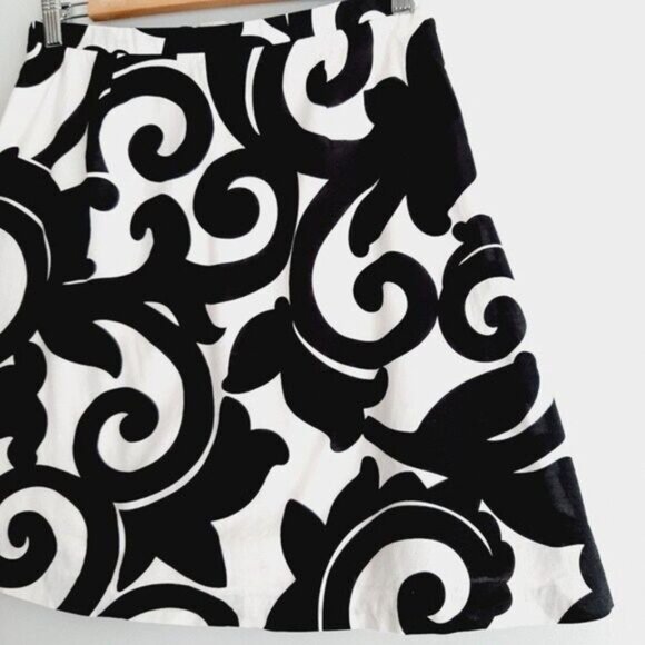 J. CREW Scroll Floral A-Line Mini Skirt B&W Sz 0 - Picture 7 of 8